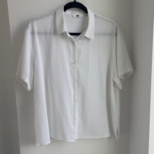 Uniqlo short sleeved blouse